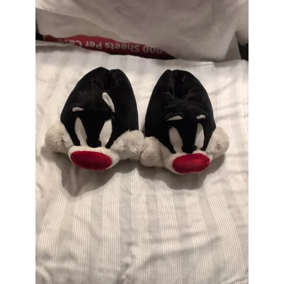 Warner Bros. Shoes Sylvester The Cat Looney Tunes Warner Bros 994 House Slippers Size M 78 Read Poshmark
